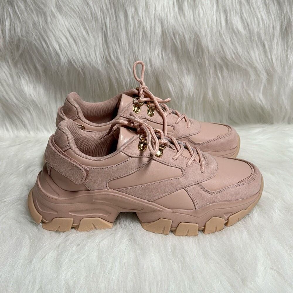 Just Fab Women’s Blush Sneaker Size 6.5 NEW